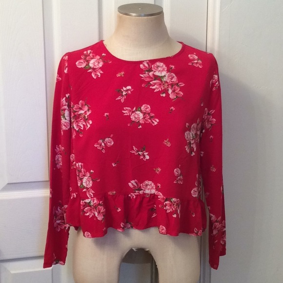 H&M Tops - H&M  b l o u s e.